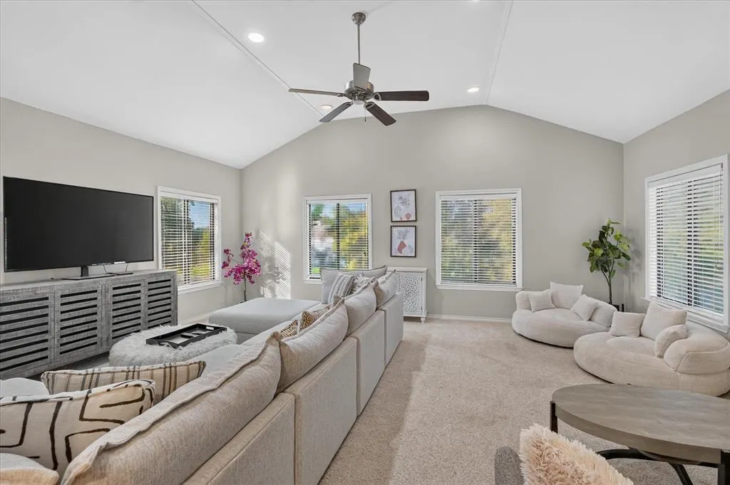 4322 Crowley Drive