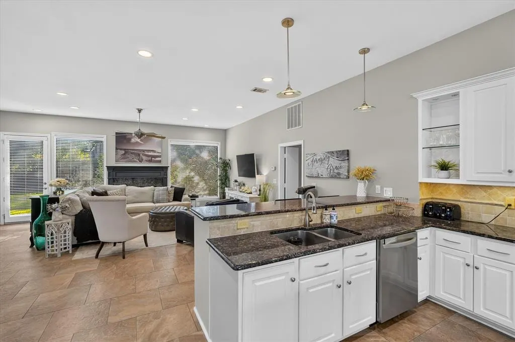 4322 Crowley Drive