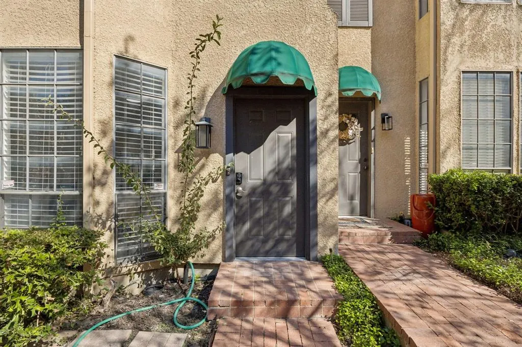3919 Cole Avenue #101