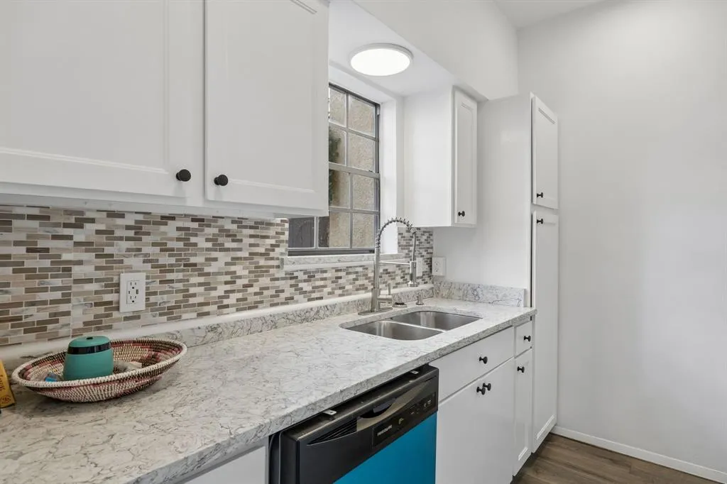 3919 Cole Avenue #101