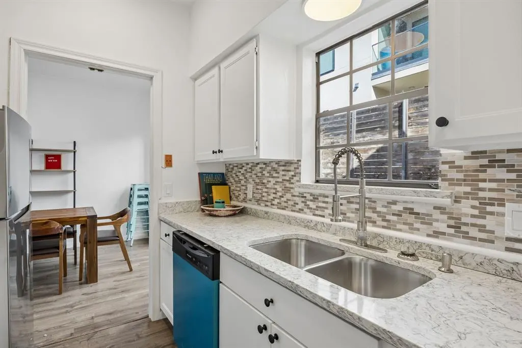 3919 Cole Avenue #101