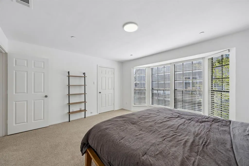 3919 Cole Avenue #101