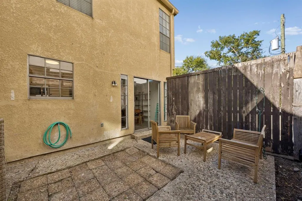 3919 Cole Avenue #101