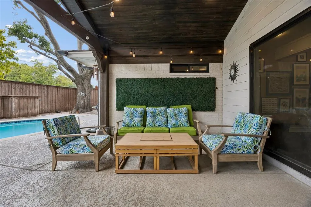 9 Willow Creek Place