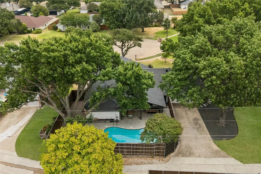 9 Willow Creek Place