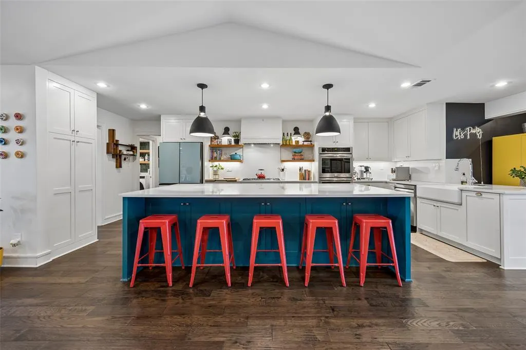 9 Willow Creek Place