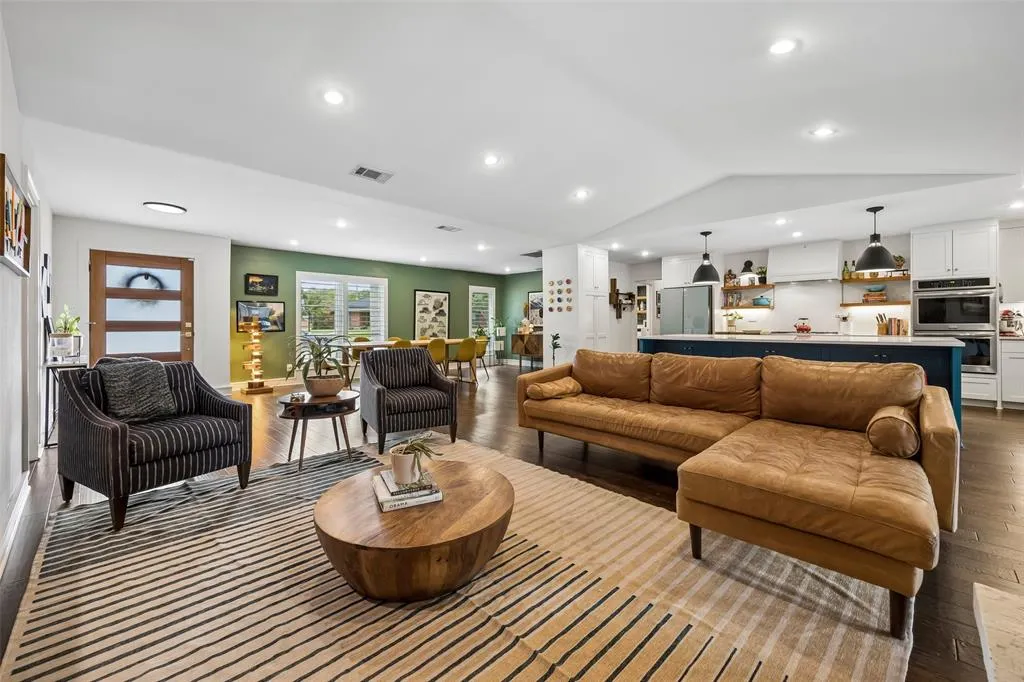 9 Willow Creek Place