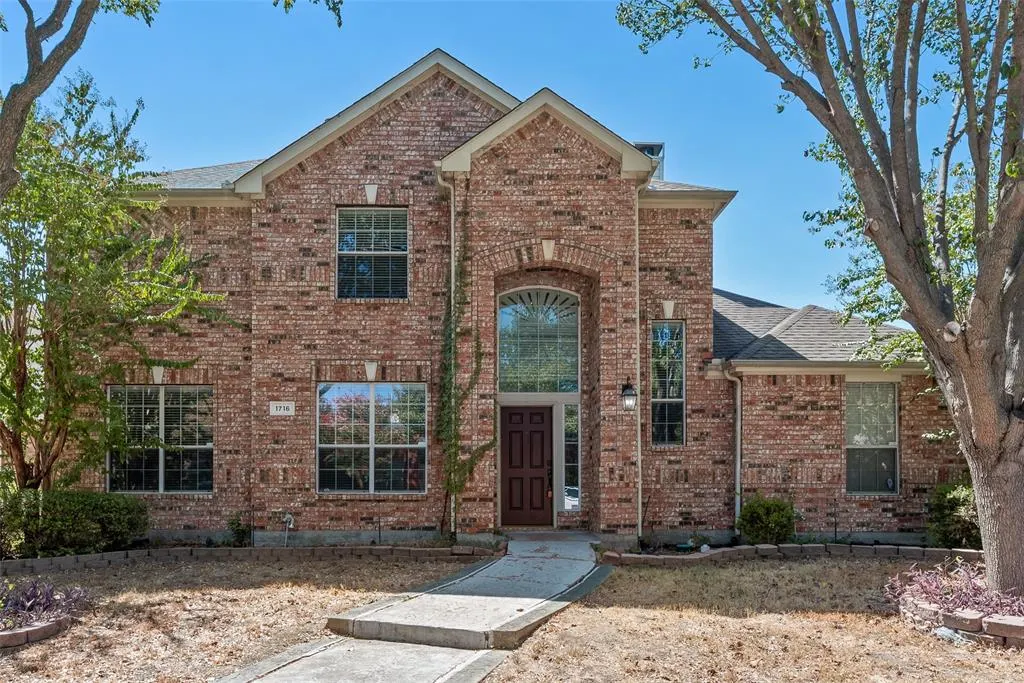 1716 Clarke Springs Drive