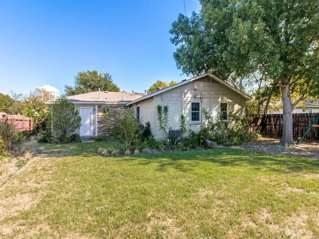 329 N Cottonwood Drive