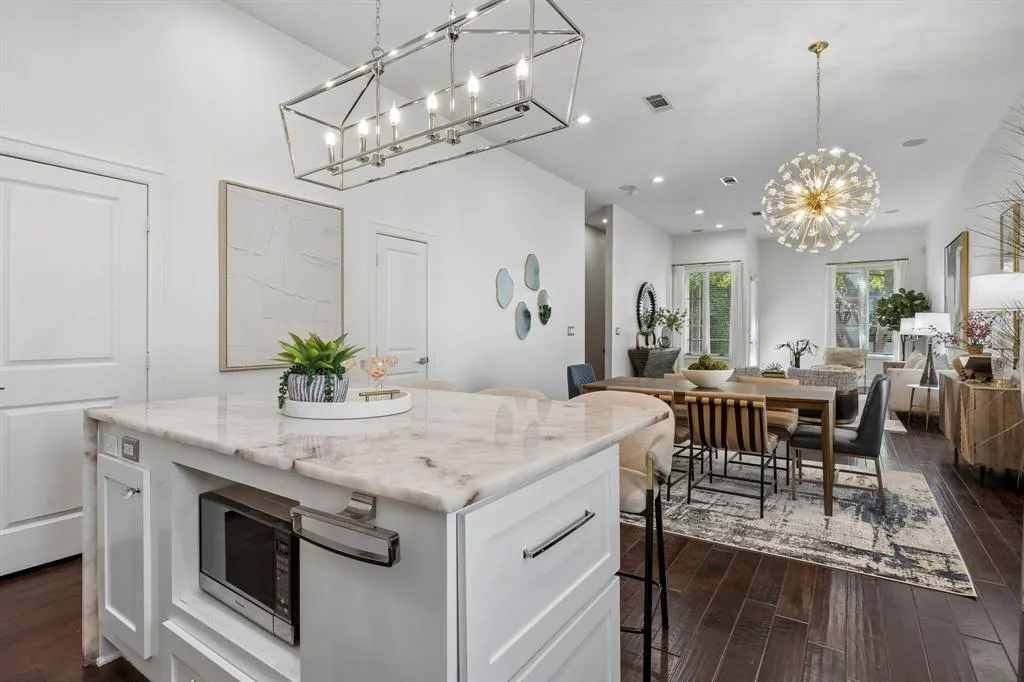 3210 Carlisle Street #34