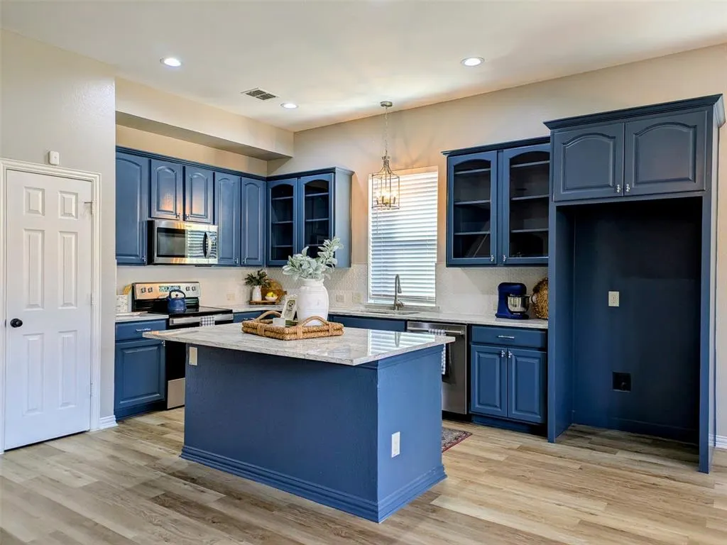 1609 Kittyhawk Drive