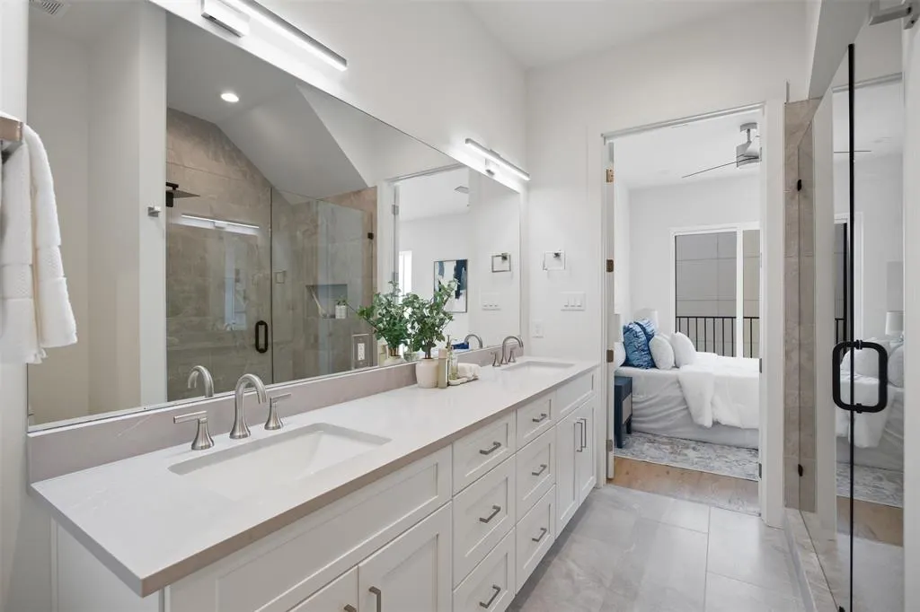 4517 Munger Avenue #103