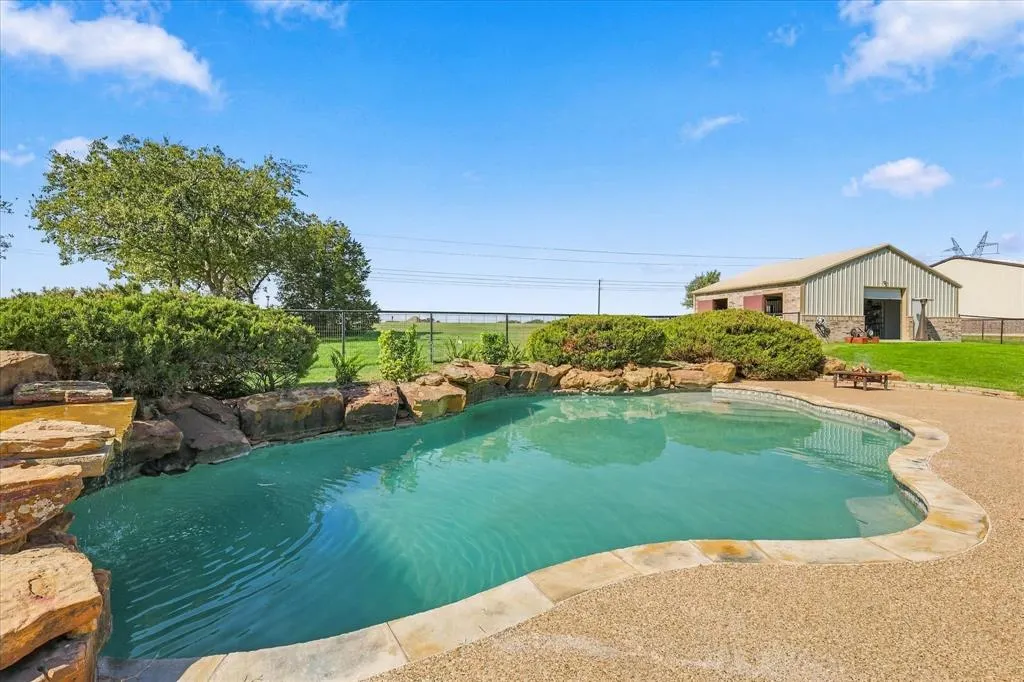 101 Rattling Antler Court