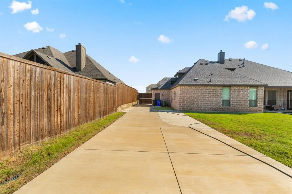 1218 Woodside Drive