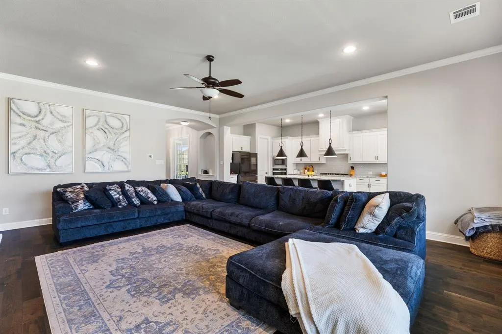 1218 Woodside Drive