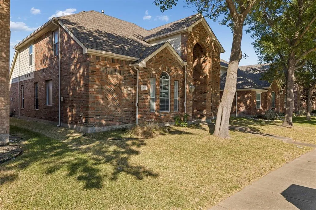 1703 Broadmoor Drive