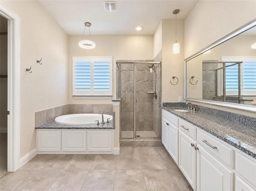 7701 Caddo Cove