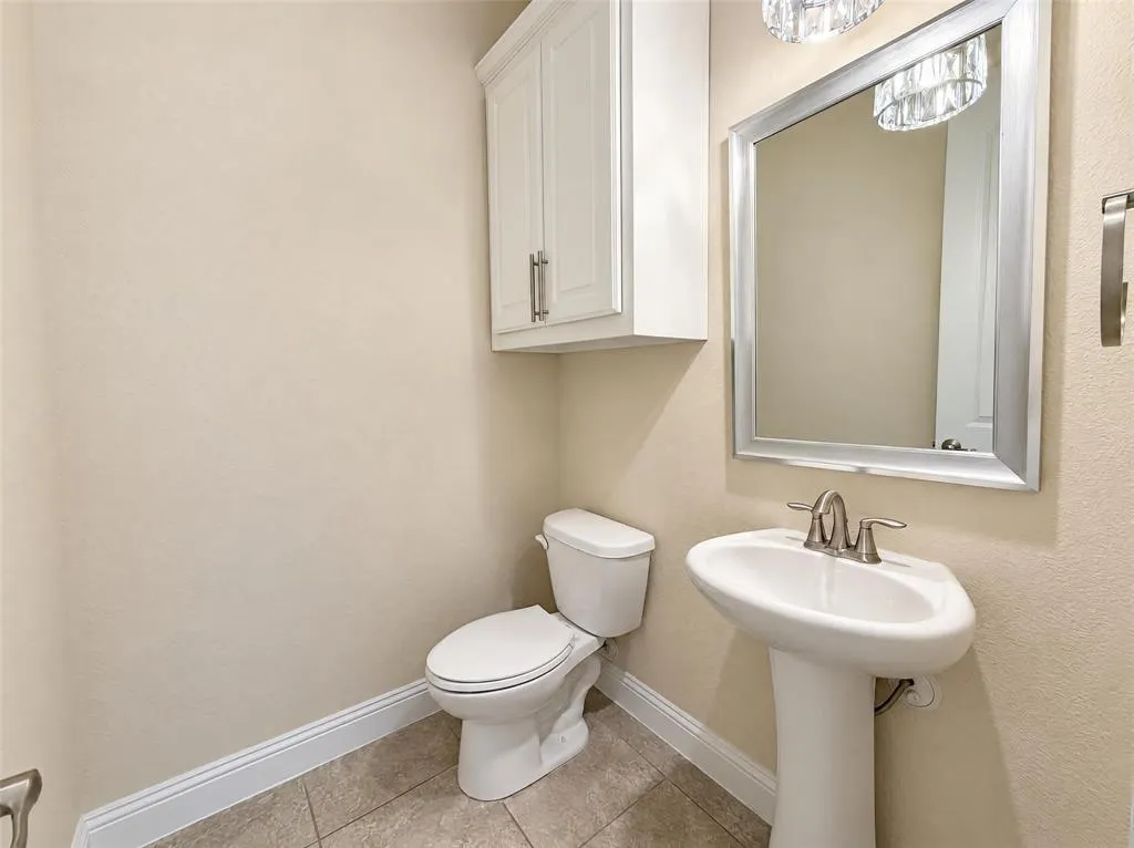 7701 Caddo Cove