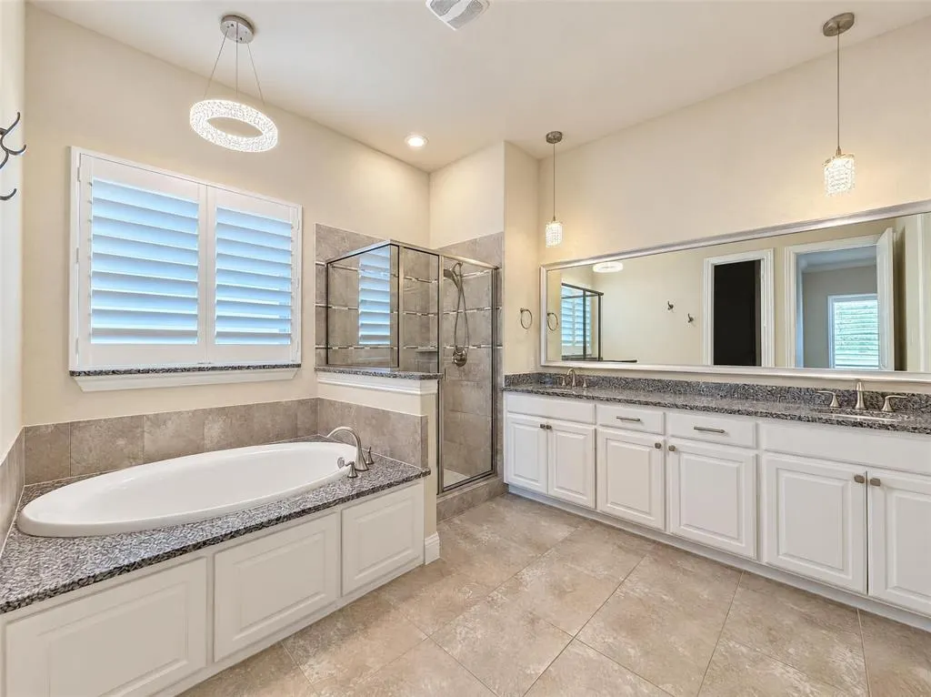 7701 Caddo Cove