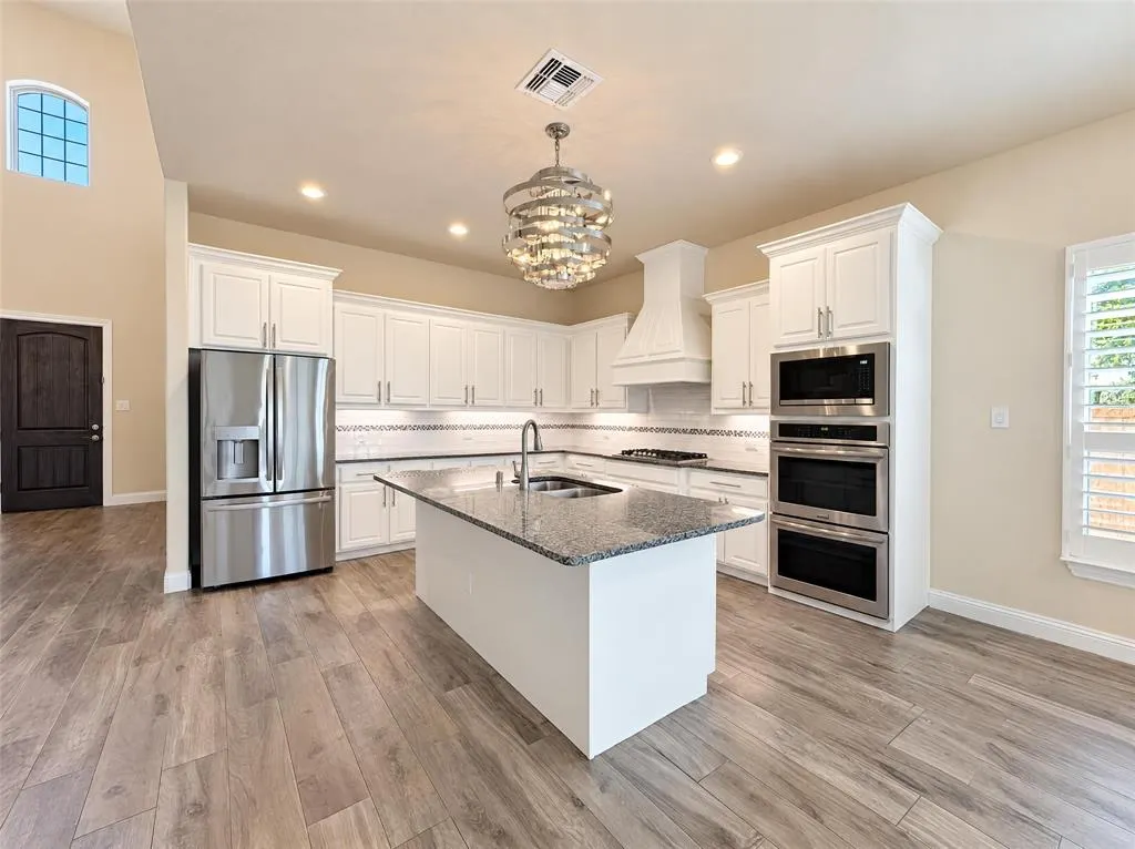7701 Caddo Cove