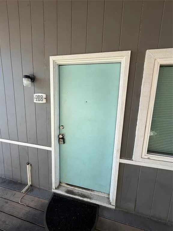 1107 S Ewing Avenue #208