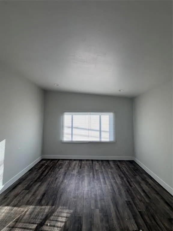 1107 S Ewing Avenue #208