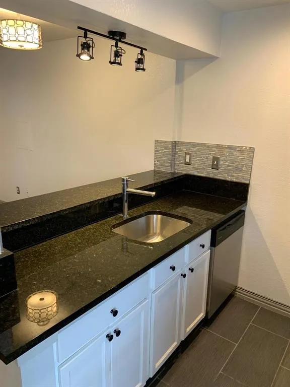 2800 Douglas Avenue #118