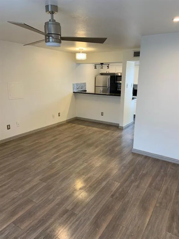 2800 Douglas Avenue #118