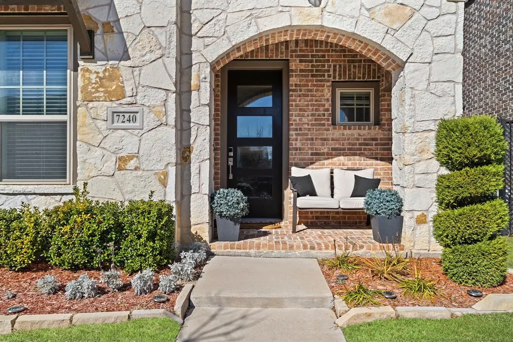 7240 San Saba Drive