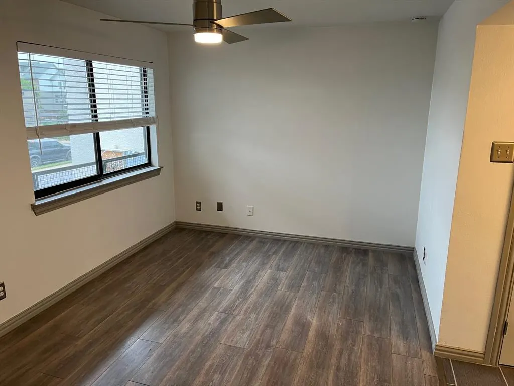 2800 Douglas Avenue #219