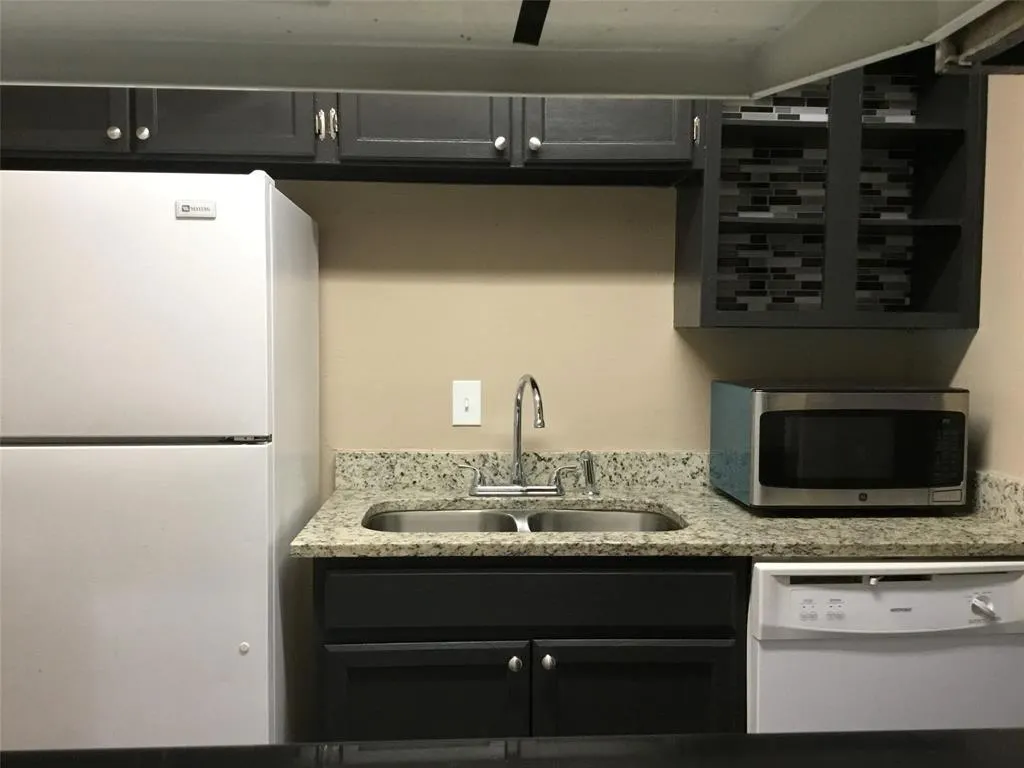 8110 Skillman Street #1051