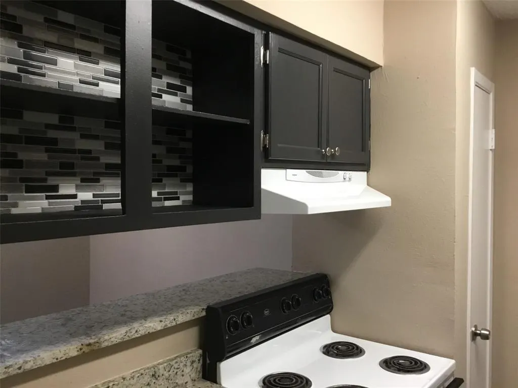 8110 Skillman Street #1051