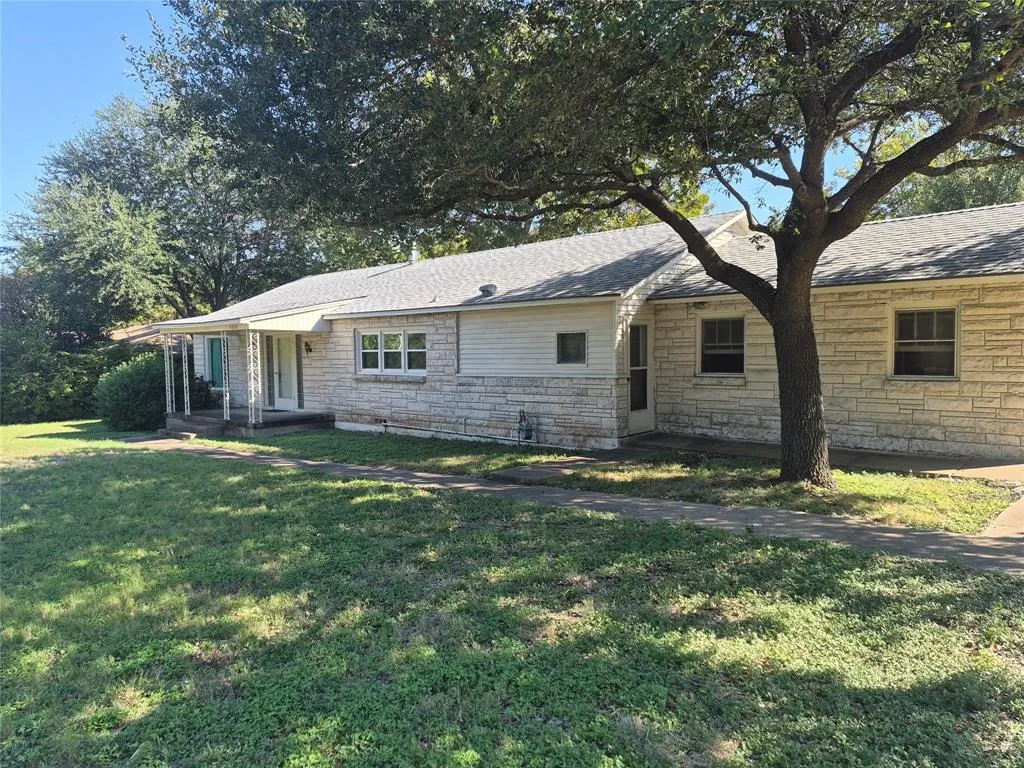 4230 Hillcrest Drive