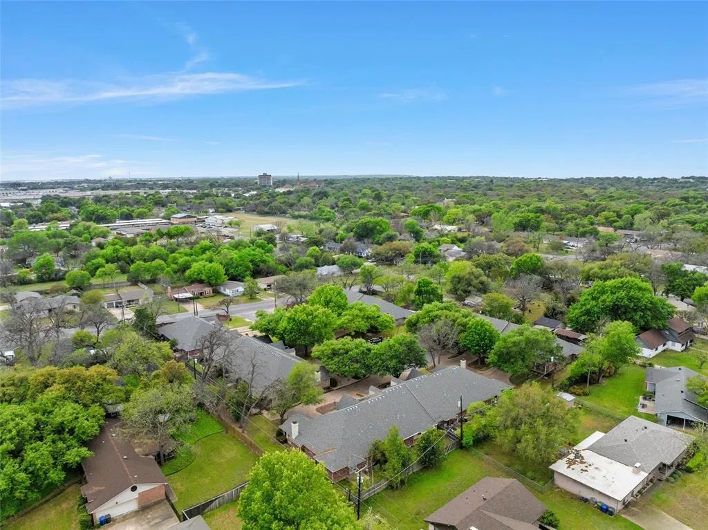 201 Pecan Village Circle