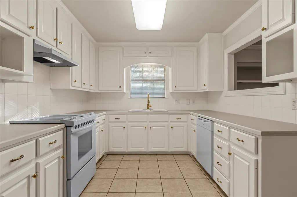 201 Pecan Village Circle