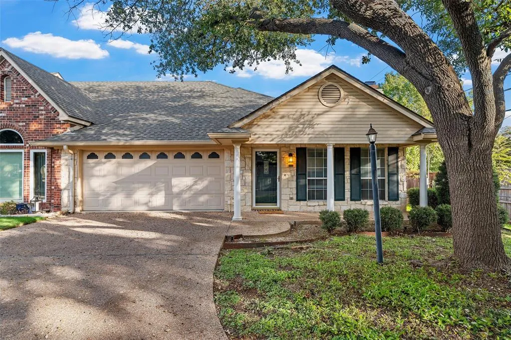 201 Pecan Village Circle