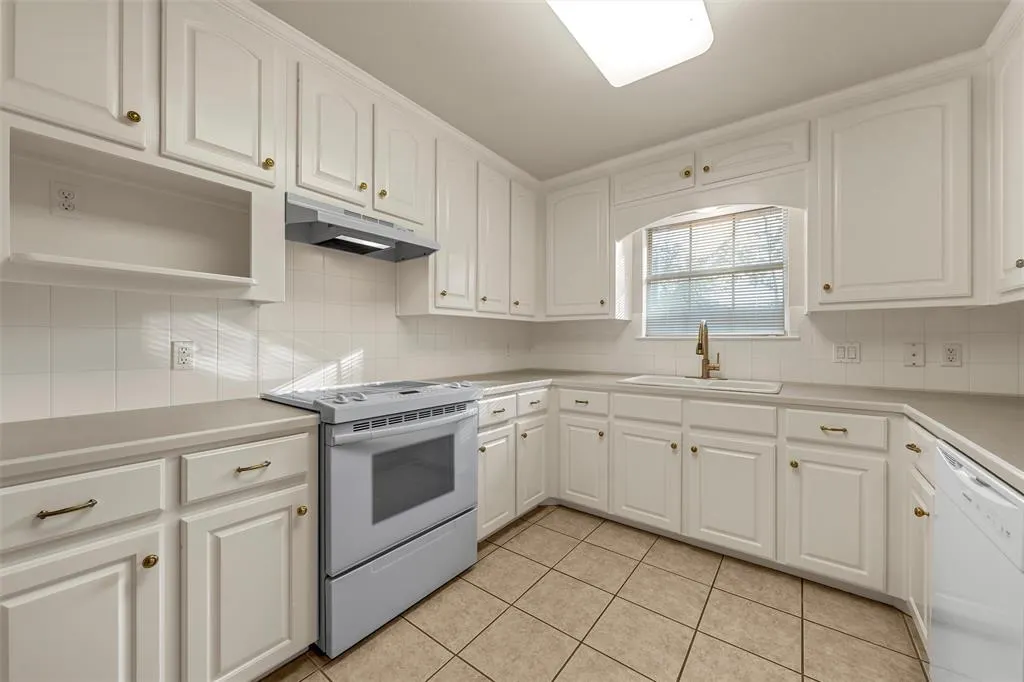 201 Pecan Village Circle