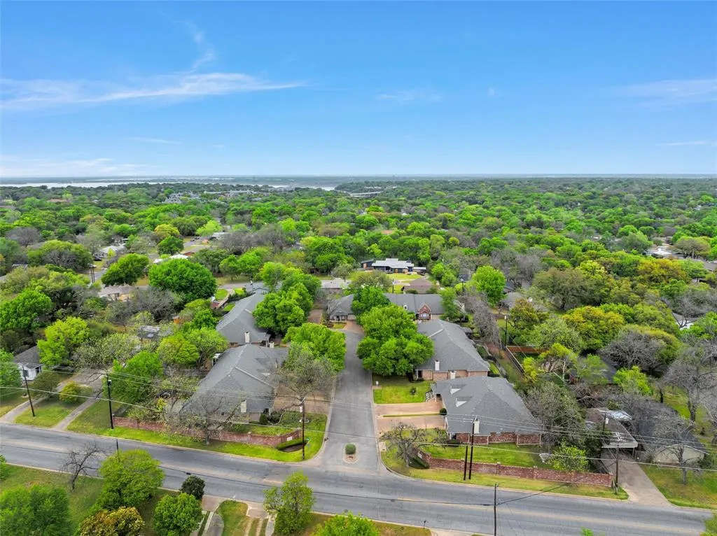 201 Pecan Village Circle