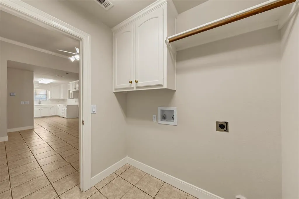201 Pecan Village Circle