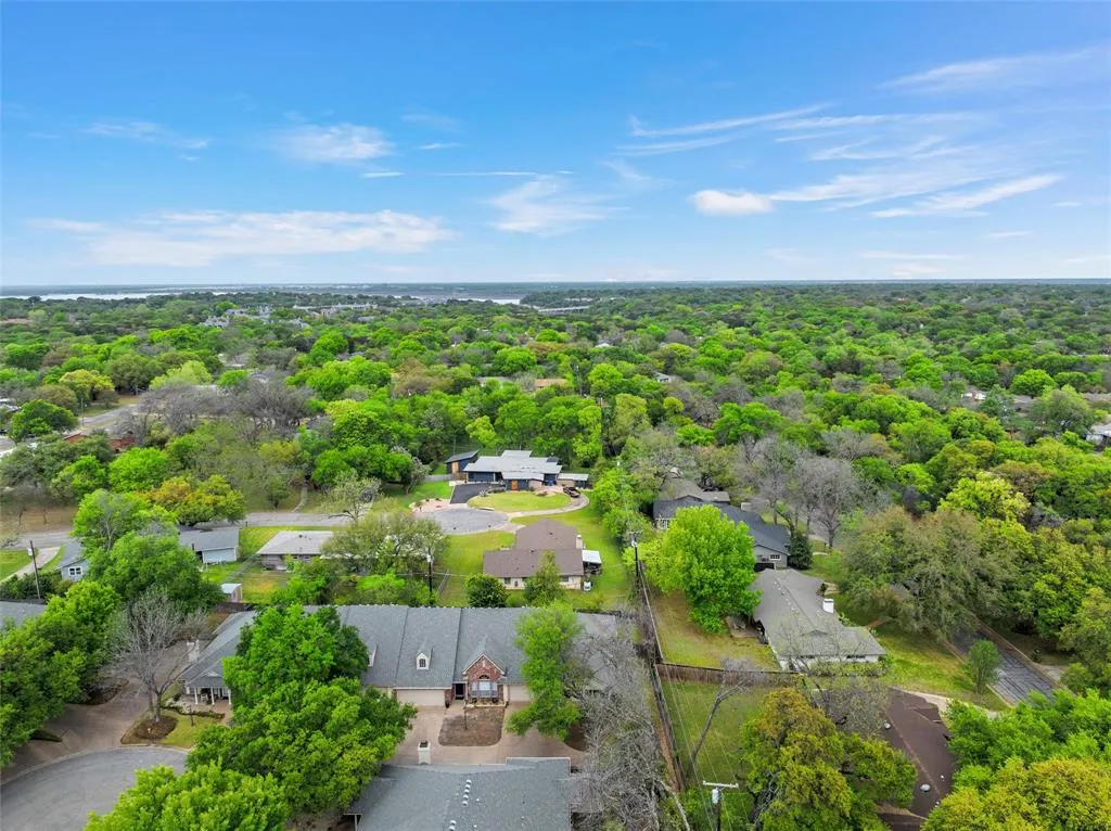 201 Pecan Village Circle