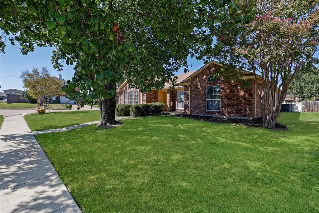 3405 Tulip Lane
