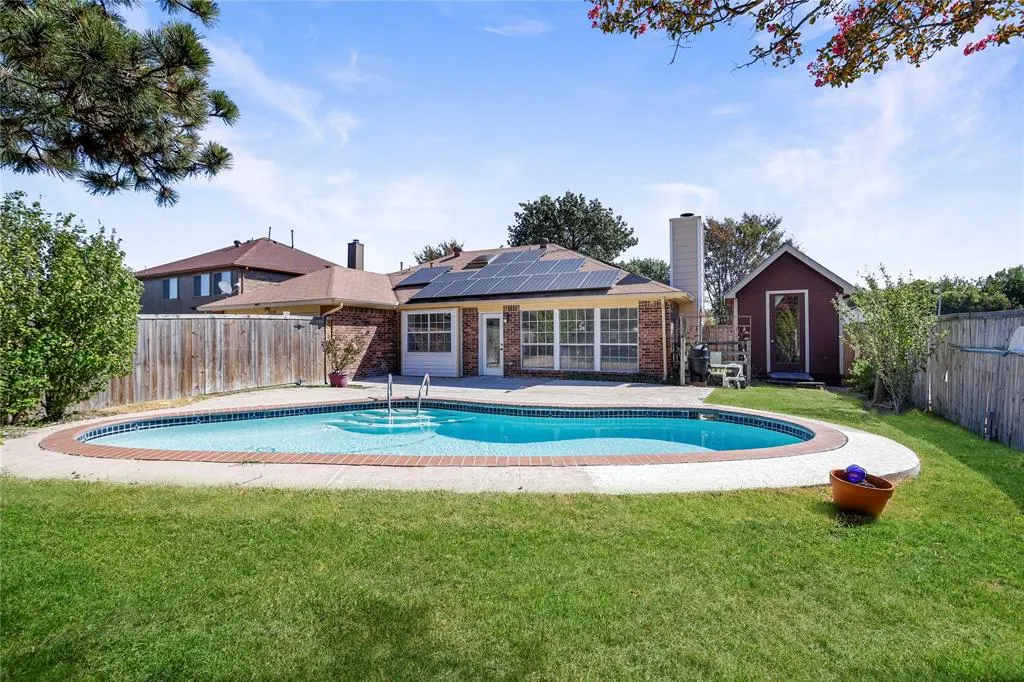 3405 Tulip Lane