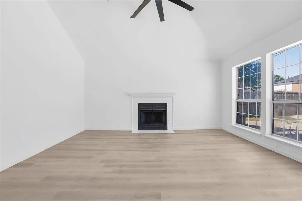 3405 Tulip Lane
