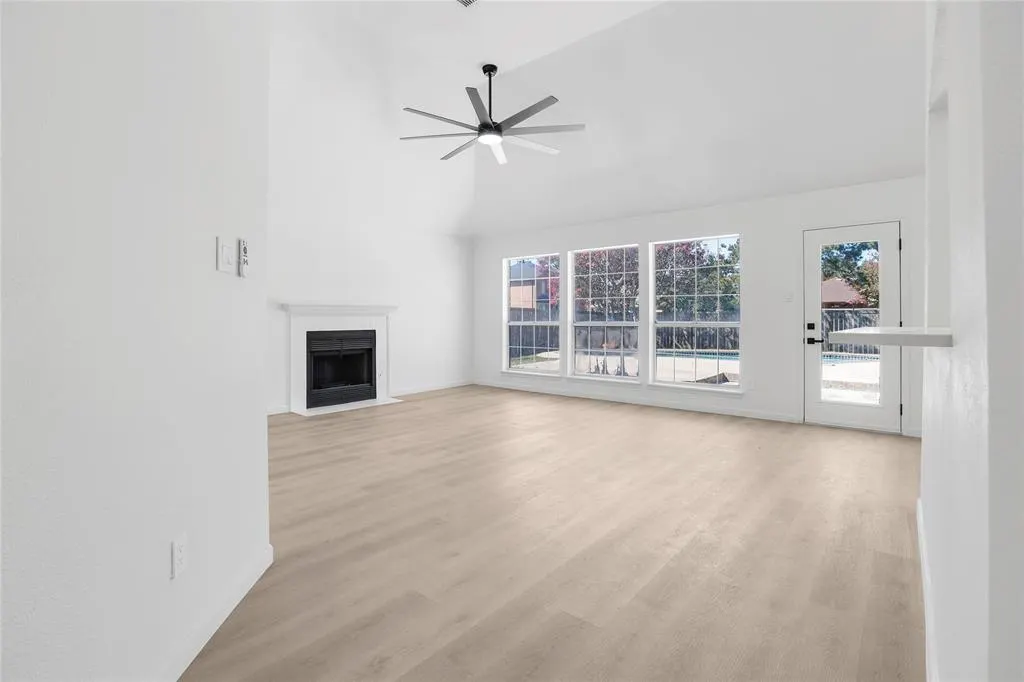 3405 Tulip Lane