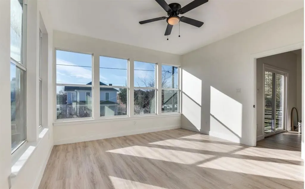 805 W 9th Street
