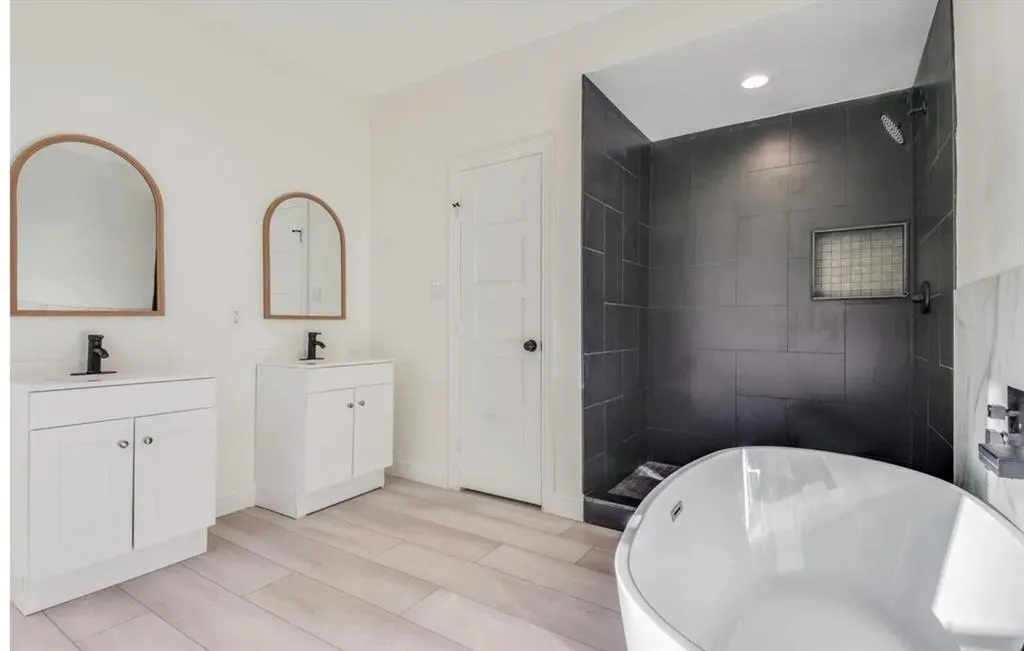 805 W 9th Street