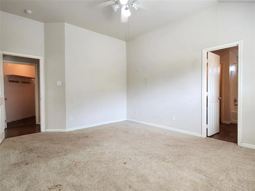 1605 Cardinal Way