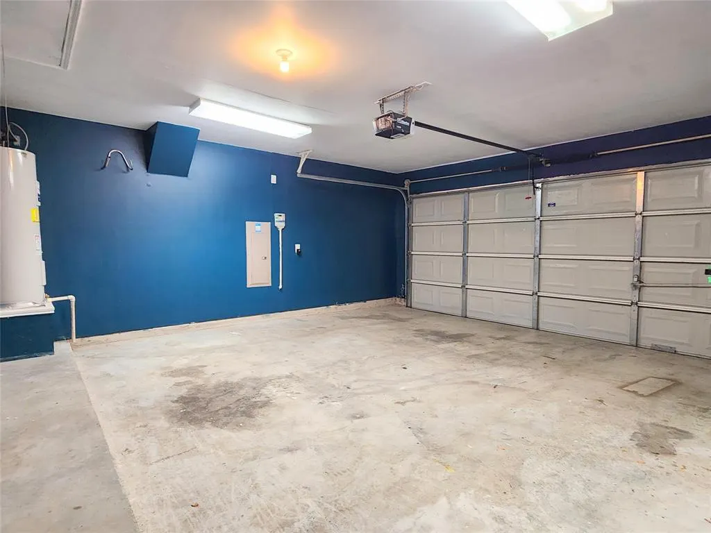 1605 Cardinal Way