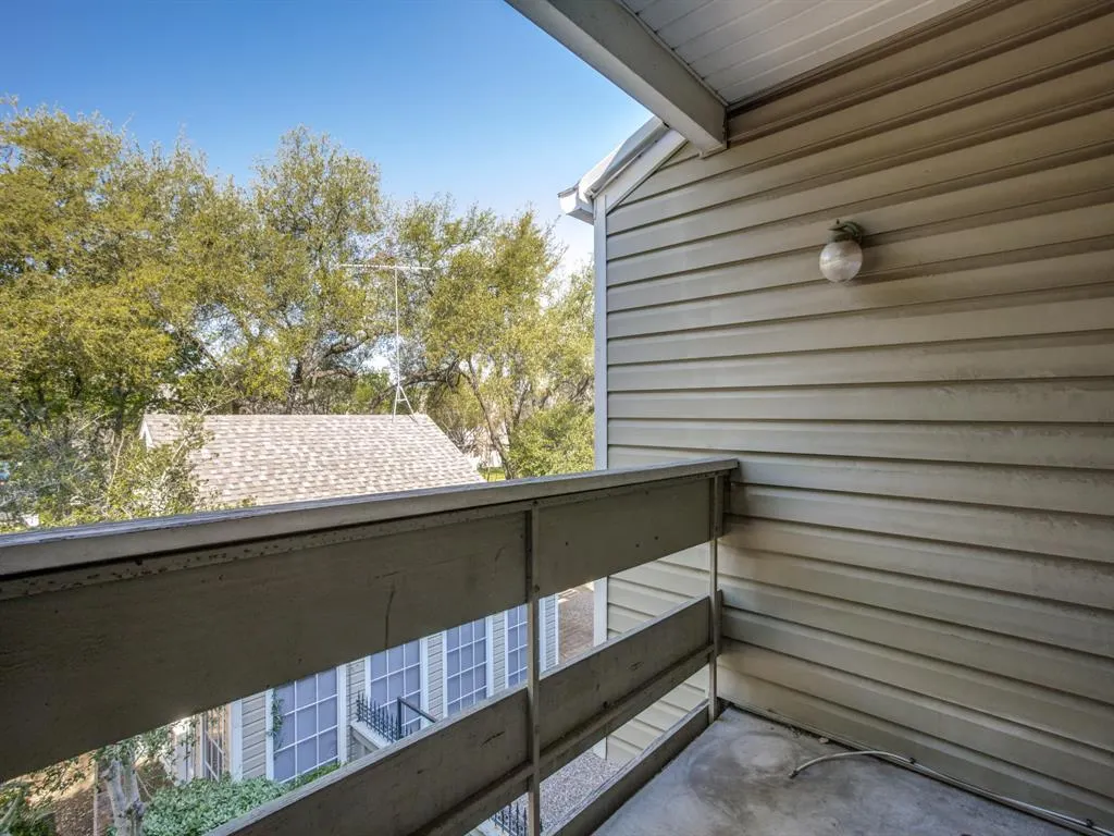 8550 Fair Oaks Crossing #204