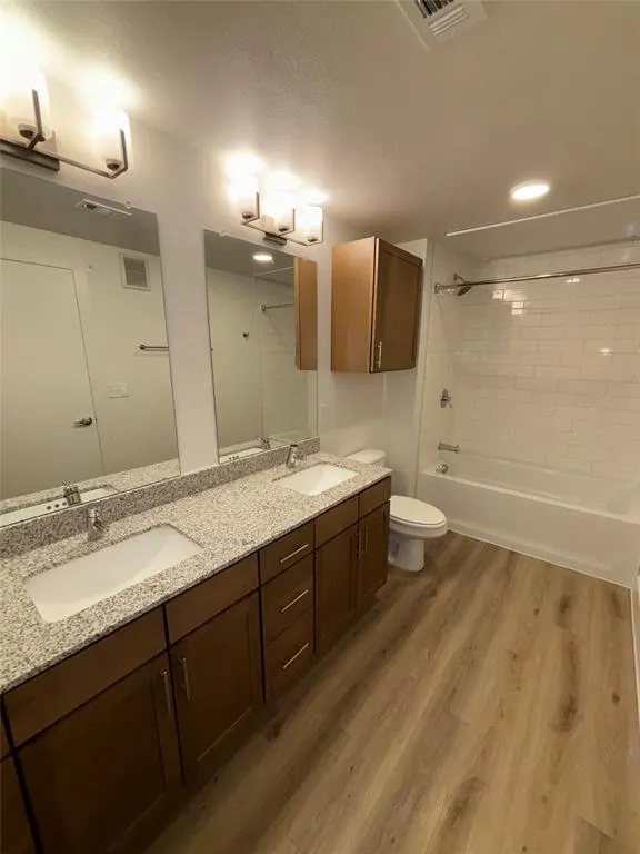 260 Davis Street #3310